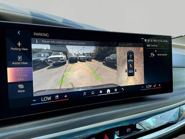BMW i7 photo 16