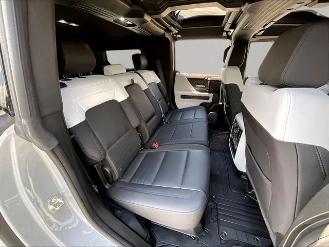 GMC Hummer EV SUV photo 27