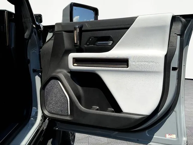 GMC Hummer EV SUV photo 30