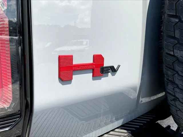 GMC Hummer EV SUV photo 26