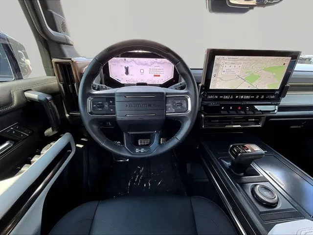 GMC Hummer EV SUV photo 10