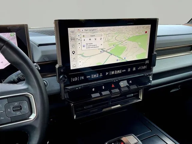 GMC Hummer EV SUV photo 11