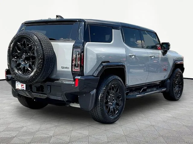 GMC Hummer EV SUV photo 7