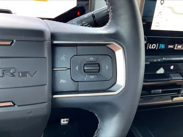 GMC Hummer EV SUV photo 14