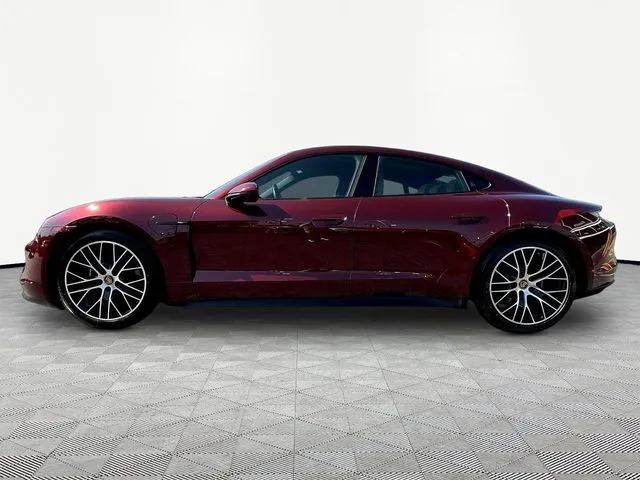 Porsche Taycan photo 4