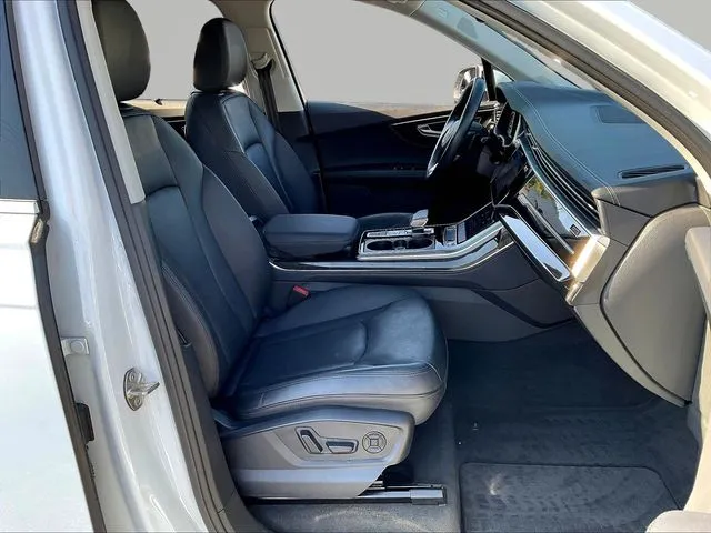 Audi Q7 photo 32