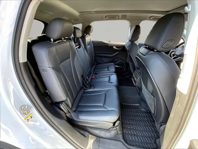 Audi Q7 photo 27