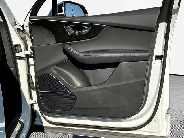 Audi Q7 photo 31