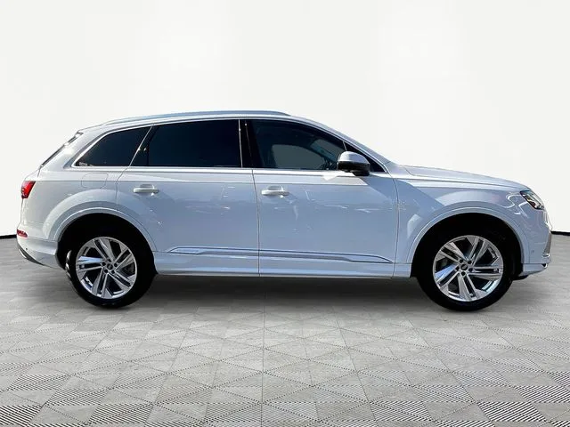 Audi Q7 photo 8