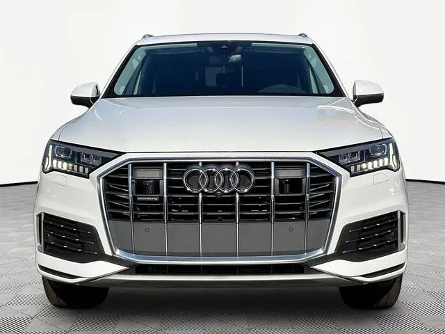 Audi Q7 photo 2