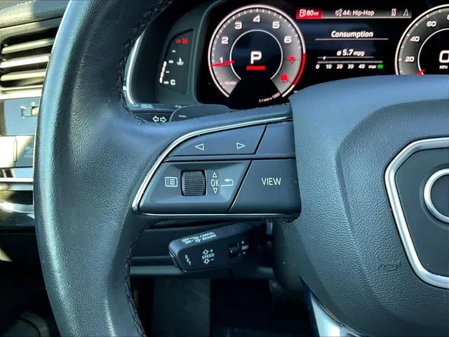 Audi Q7 photo 13
