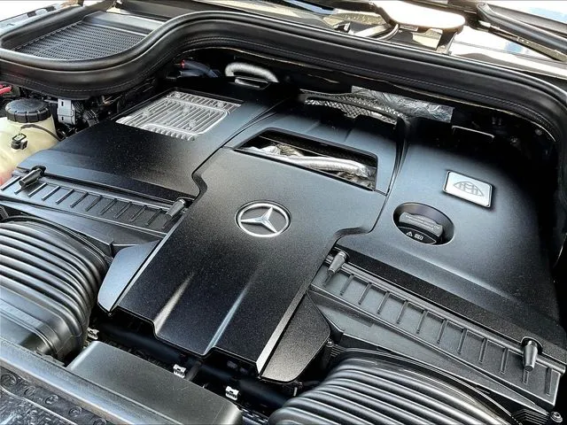 Mercedes-Benz GLS photo 32