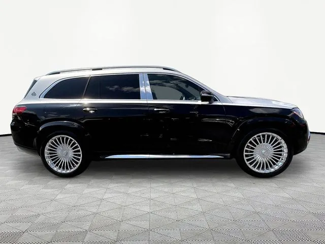 Mercedes-Benz GLS photo 8
