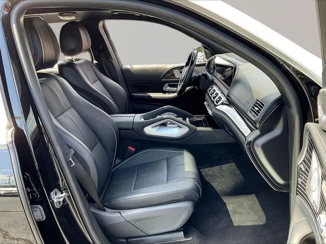 Mercedes-Benz GLS photo 30