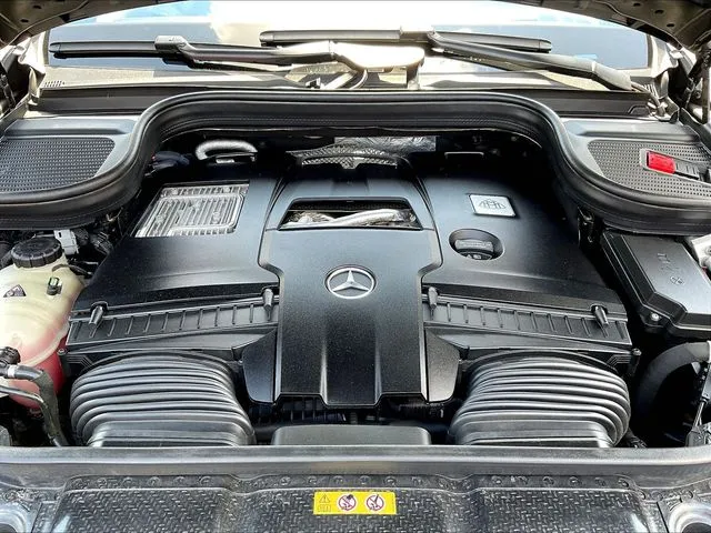 Mercedes-Benz GLS photo 31