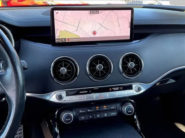 Kia Stinger photo 11