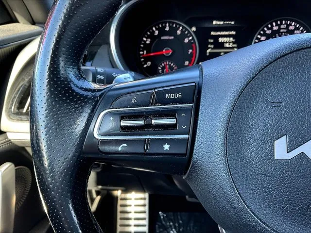 Kia Stinger photo 13