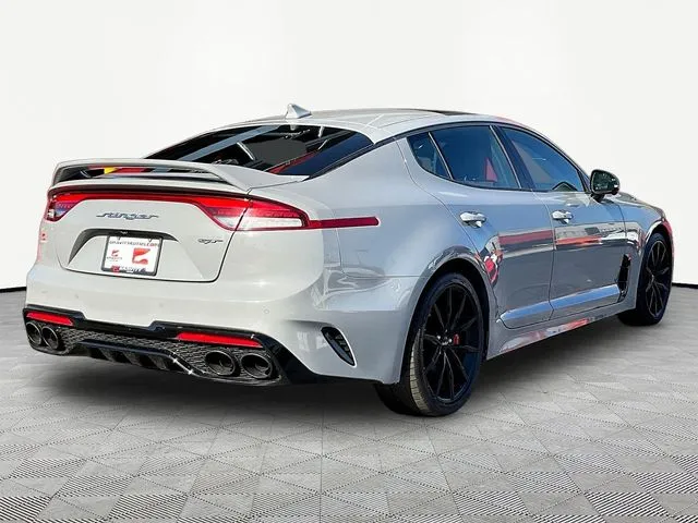 Kia Stinger photo 7