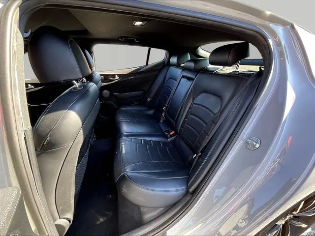 Kia Stinger photo 23