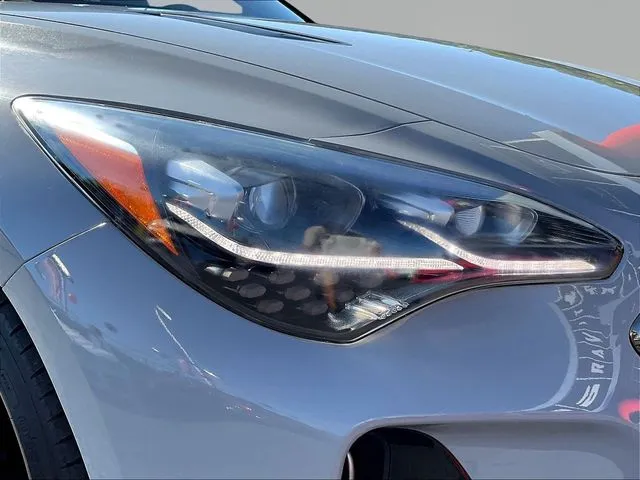 Kia Stinger photo 33