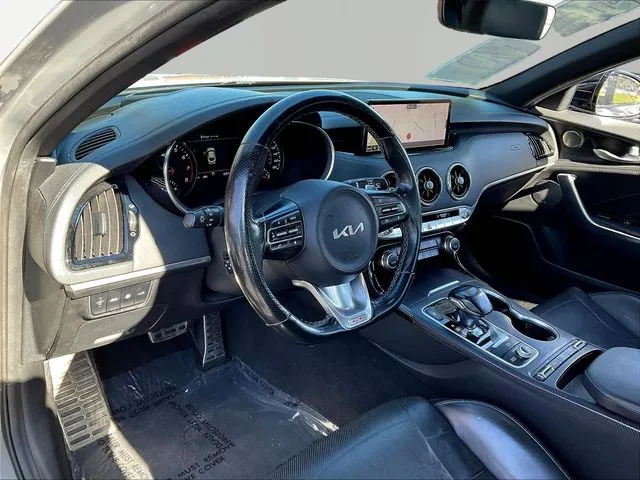 Kia Stinger photo 18
