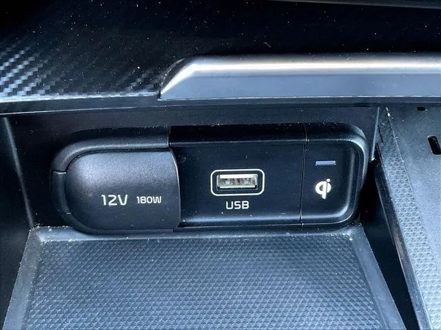 Kia Stinger photo 17