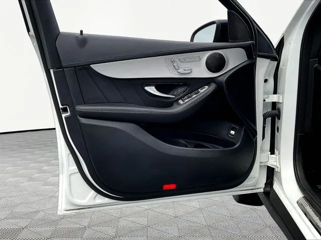 Mercedes-Benz GLC photo 21