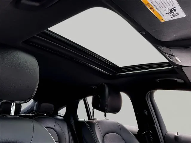 Mercedes-Benz GLC photo 28