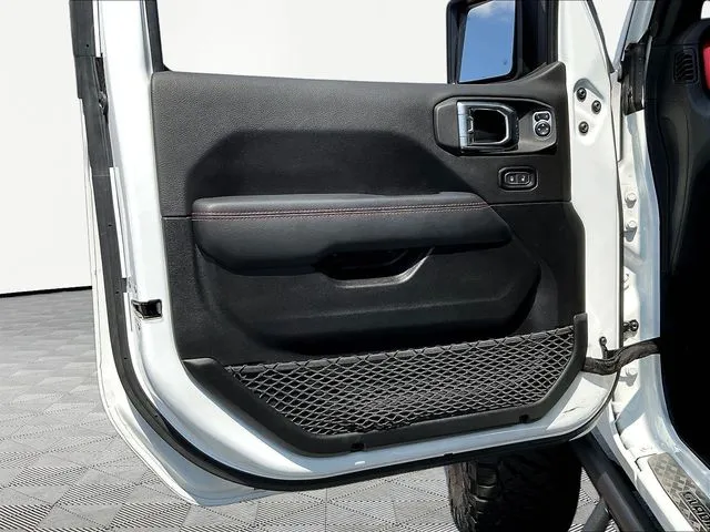 Jeep Gladiator photo 23