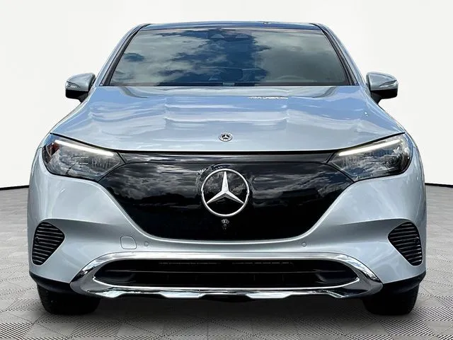 Mercedes-Benz EQE photo 2