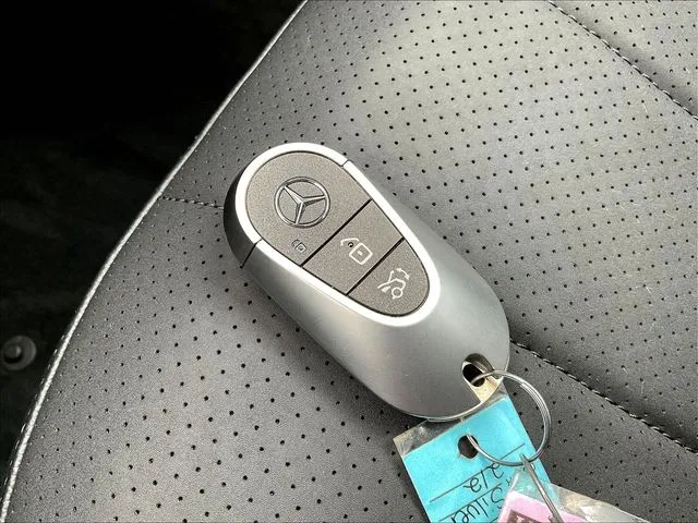 Mercedes-Benz EQE photo 35