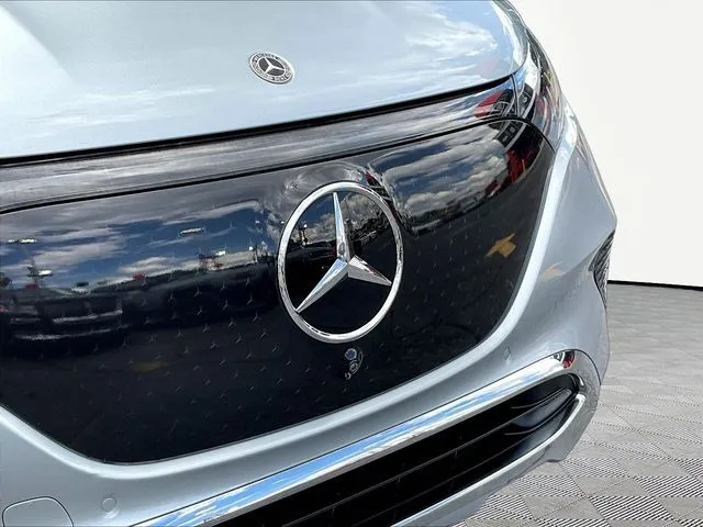 Mercedes-Benz EQE photo 33