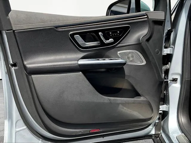 Mercedes-Benz EQE photo 22