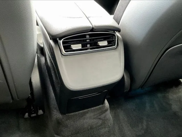 Mercedes-Benz EQE photo 12