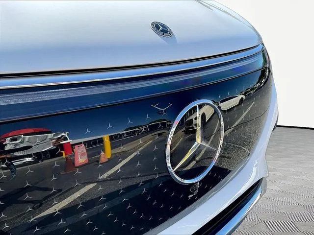 Mercedes-Benz EQS photo 33