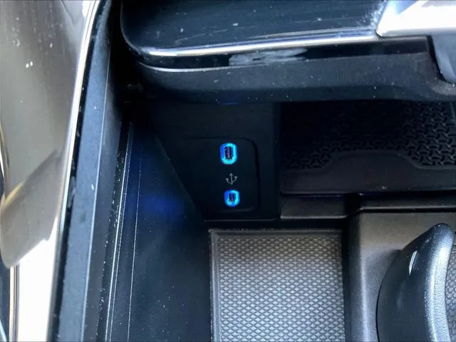 Mercedes-Benz EQS photo 18