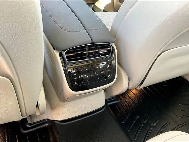 Mercedes-Benz EQS photo 12