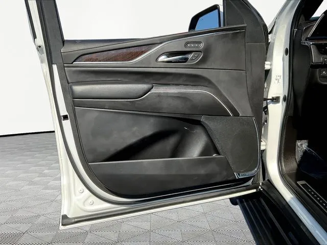 Cadillac Escalade photo 22