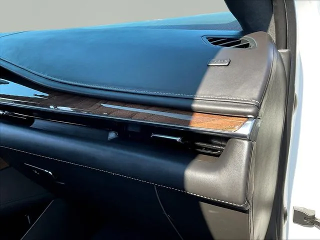 Cadillac Escalade photo 28