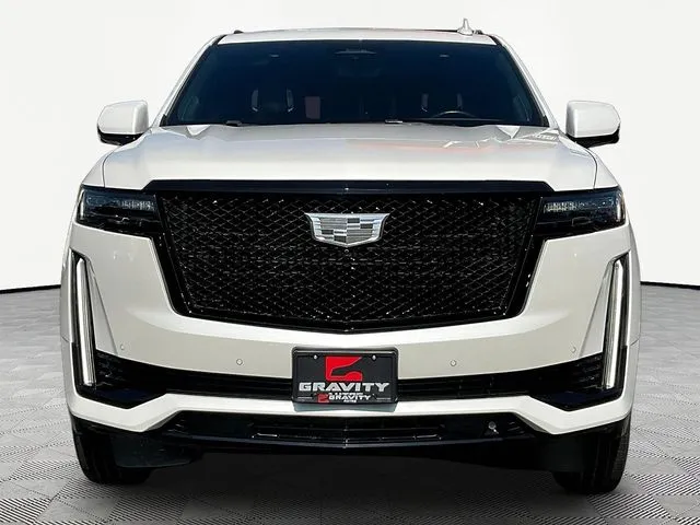 Cadillac Escalade photo 2