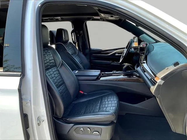 Cadillac Escalade photo 31