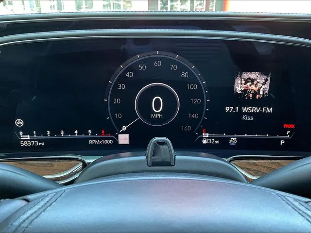 Cadillac Escalade photo 15
