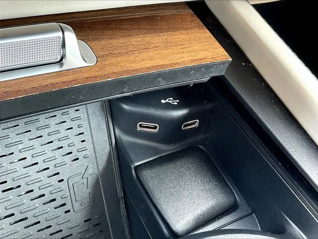 Mercedes-Benz GLE photo 18