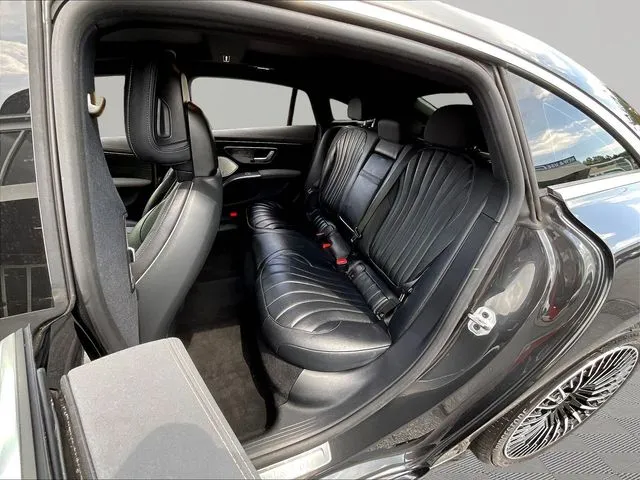 Mercedes-Benz EQS photo 22
