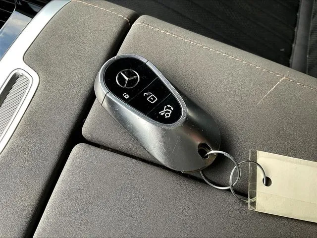 Mercedes-Benz EQS photo 33