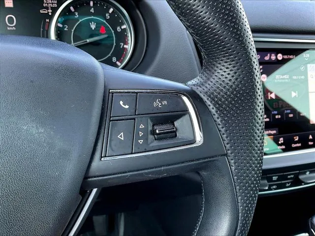 Maserati Levante photo 14