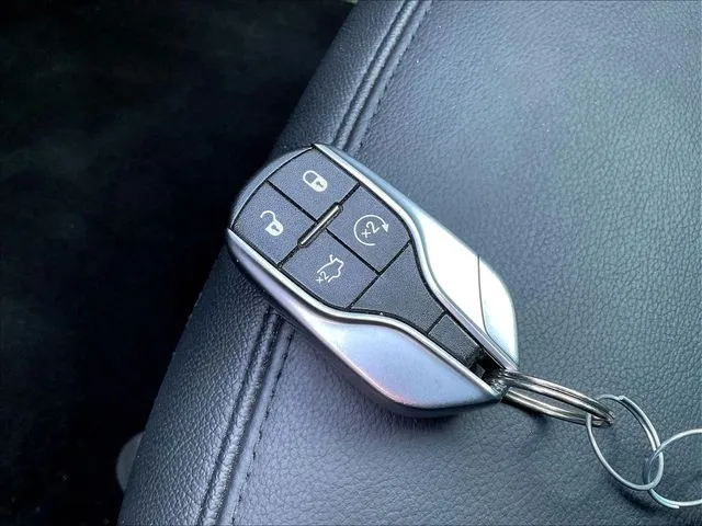 Maserati Levante photo 36