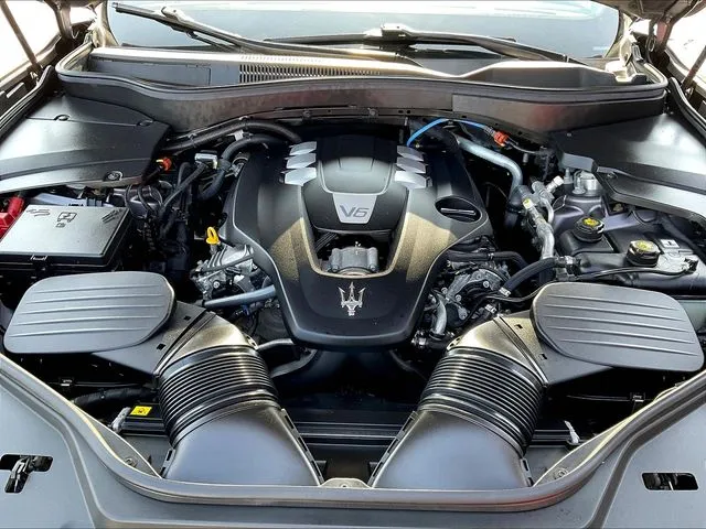 Maserati Levante photo 31
