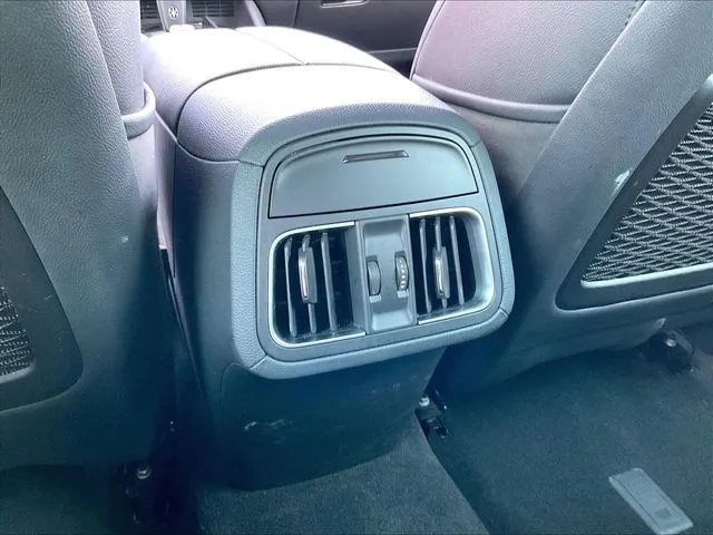 Maserati Levante photo 12