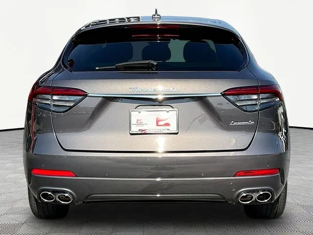 Maserati Levante photo 6